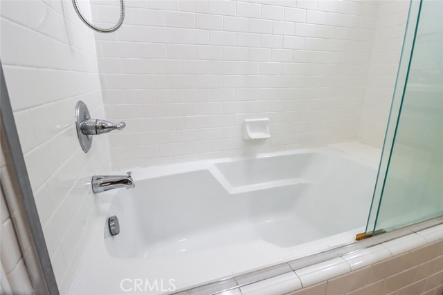 Detail Gallery Image 39 of 46 For 7132 Farralone Ave #207,  Canoga Park,  CA 91303 - 3 Beds | 2/1 Baths