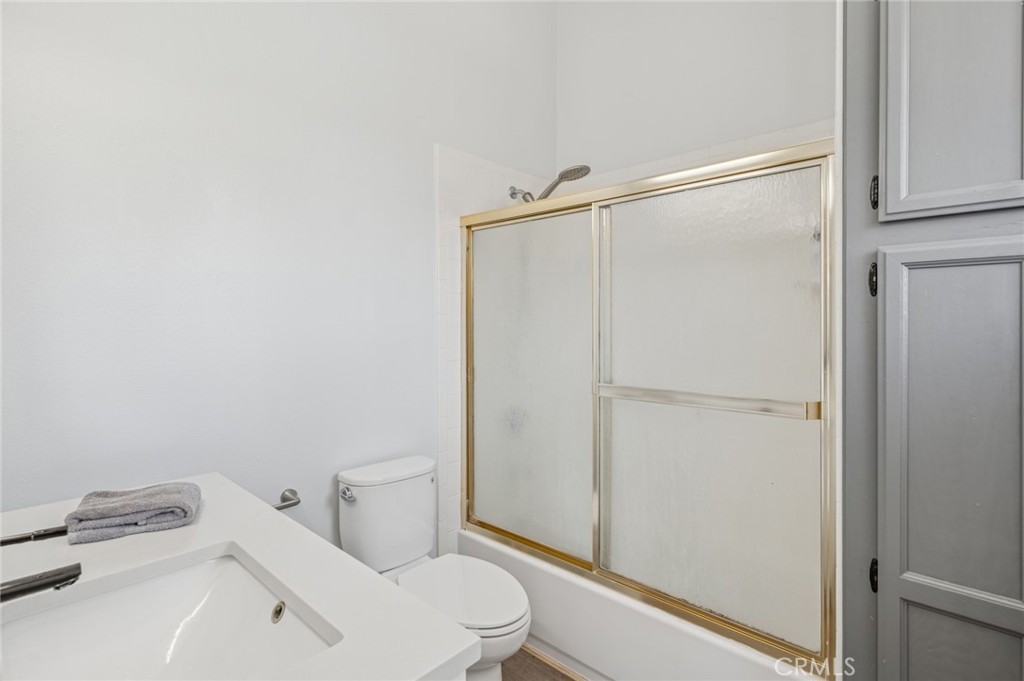 32885fc9 15a8 44c1 B9f5 A1f4e950e603