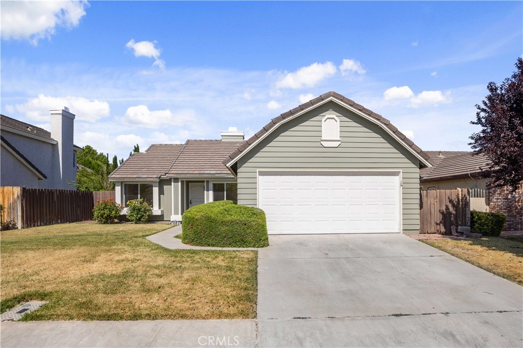 44215 W 32nd Street W