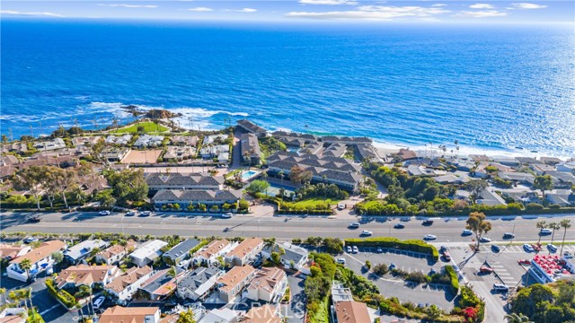 Detail Gallery Image 2 of 39 For 30802 Pacific Coast Hwy, A0 #A0,  Laguna Beach,  CA 92651 - 3 Beds | 2 Baths