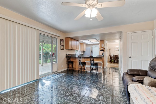 Detail Gallery Image 16 of 48 For 11965 Terra Bella St #17,  Sylmar,  CA 91342 - 3 Beds | 3 Baths