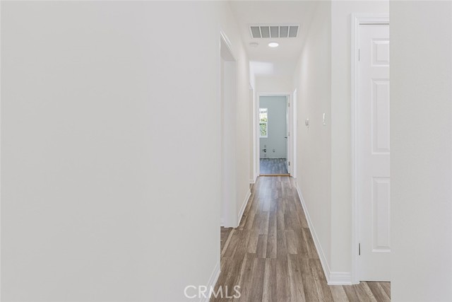 Detail Gallery Image 9 of 23 For 13842 Hamlin St, Van Nuys,  CA 91401 - 3 Beds | 2 Baths