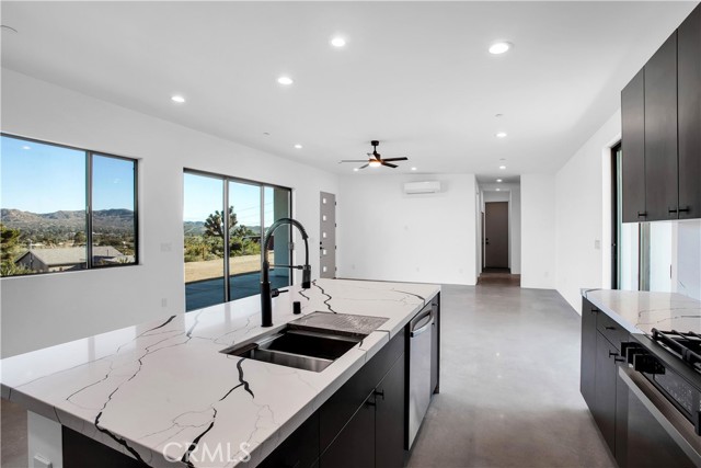 Detail Gallery Image 14 of 59 For 6879 Apache Trl, Yucca Valley,  CA 92284 - 3 Beds | 2 Baths