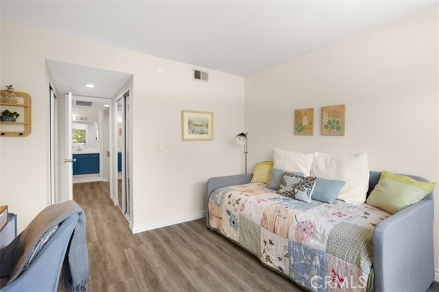 Detail Gallery Image 36 of 43 For 13030 Valleyheart Drive #101,  Studio City,  CA 91604 - 2 Beds | 2/1 Baths