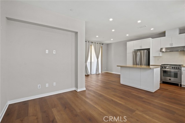 Detail Gallery Image 9 of 20 For 197 Elkhorn, Irvine,  CA 92618 - 3 Beds | 3/1 Baths