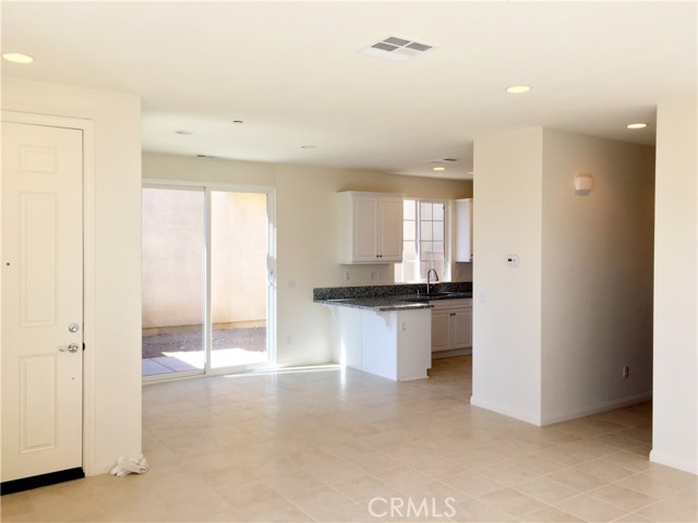 8428 Tavano Place, Rancho Cucamonga CA: https://media.crmls.org/medias/328c4bfe-e7dc-42a5-9a3b-9975d69021d8.jpg