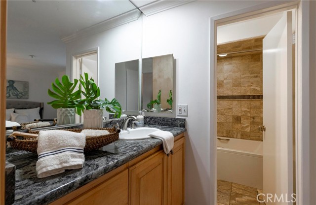 200 Catalina Avenue, Redondo Beach, California 90277, 1 Bedroom Bedrooms, ,1 BathroomBathrooms,Residential,Sold,Catalina,SB23228886