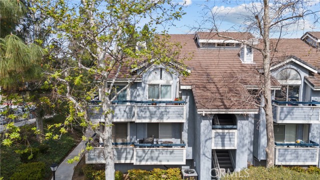26905 Flo Lane, Canyon Country CA: https://media.crmls.org/medias/328cf612-c8d8-46e5-9ce4-0edc9cb7a8e8.jpg