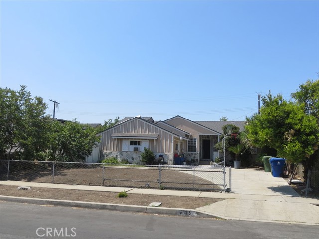 Detail Gallery Image 3 of 35 For 9525 Stanwin Ave, Arleta,  CA 91331 - 3 Beds | 2 Baths