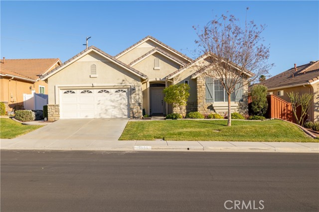 Detail Gallery Image 4 of 55 For 39358 Silver Oak Cir, Murrieta,  CA 92563 - 3 Beds | 2 Baths