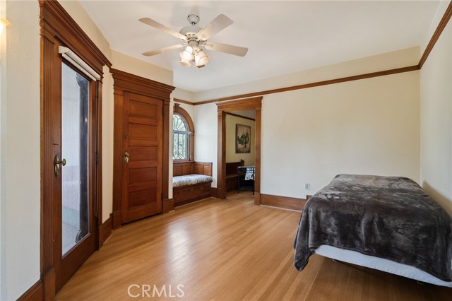 405 W Olive Avenue, Redlands CA: https://media.crmls.org/medias/329001c0-2ec1-41c4-982f-c966d6851a53.jpg
