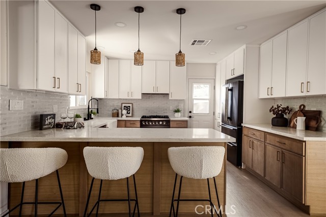 Detail Gallery Image 4 of 30 For 6245 Mayfield, La Crescenta,  CA 91214 - 3 Beds | 2 Baths