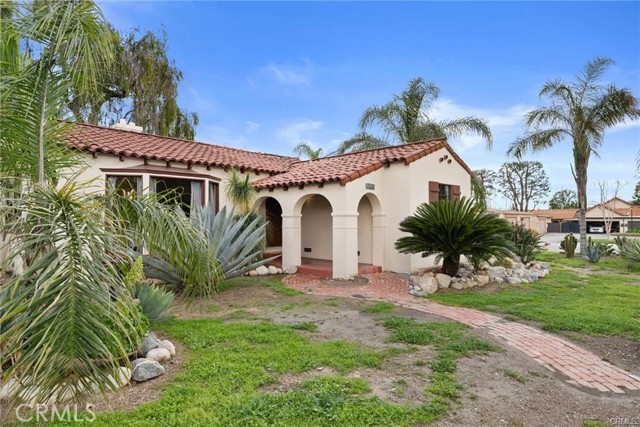 25839 Misson Rd, Loma Linda CA: https://media.crmls.org/medias/32911667-cc7a-4552-94af-7bf9234acff8.jpg