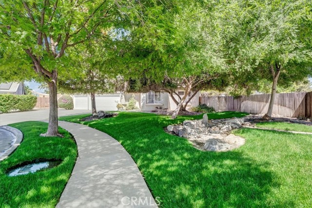 1774 Homestead Way, Lemoore CA: https://media.crmls.org/medias/3291325f-49d5-473b-8b57-1c1444515dd5.jpg