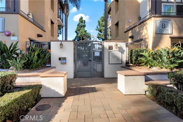 13031 Villosa Place, Playa Vista CA: https://media.crmls.org/medias/32914bd8-df90-4034-843c-a623074da69a.jpg