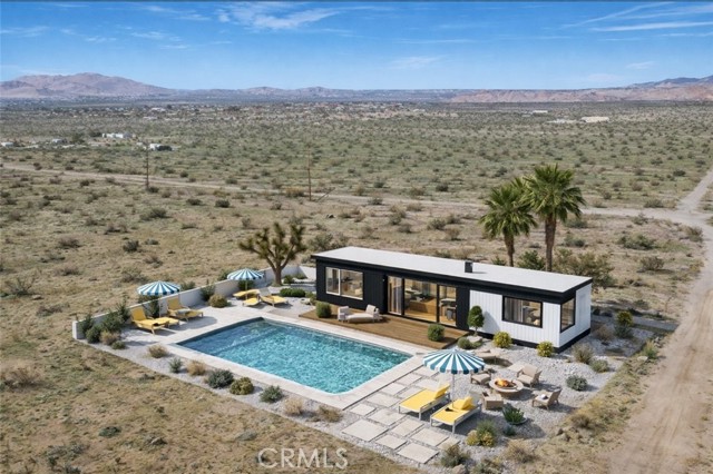 Detail Gallery Image 3 of 9 For 64085 Desert Trail Dr, Joshua Tree,  CA 92252 - – Beds | – Baths