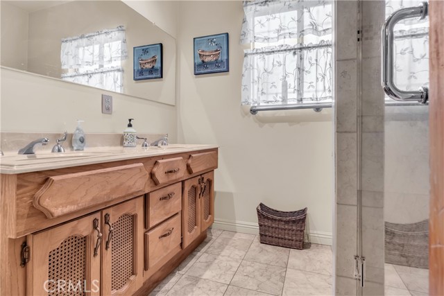 Detail Gallery Image 40 of 50 For 9415 Annetta, South Gate,  CA 90280 - 3 Beds | 3 Baths