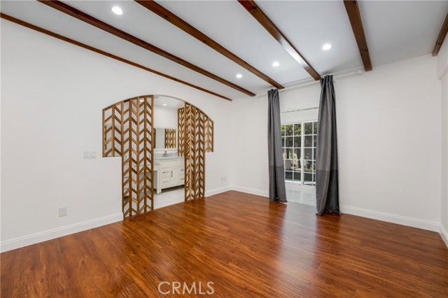 6059 Vantage Avenue, Valley Glen CA: https://media.crmls.org/medias/329205e6-5046-46cb-9879-d079216f522b.jpg