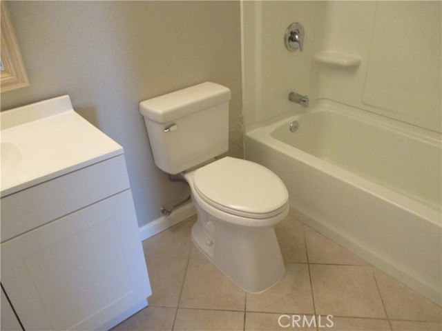 Image 41 of 50 For 26145 Cherry Hills Boulevard