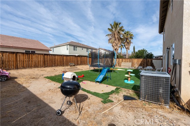 Detail Gallery Image 33 of 45 For 14550 Equestrian Way, Victorville,  CA 92394 - 5 Beds | 3 Baths