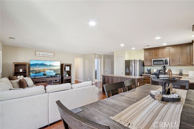 Detail Gallery Image 9 of 34 For 3086 Hawthorne Rd, Perris,  CA 92571 - 3 Beds | 2 Baths