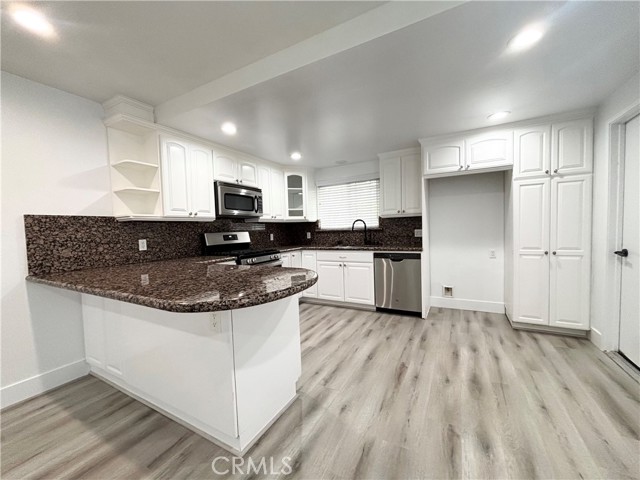 Detail Gallery Image 6 of 20 For 133 S Lone Hill Ave, Glendora,  CA 91741 - 3 Beds | 2 Baths