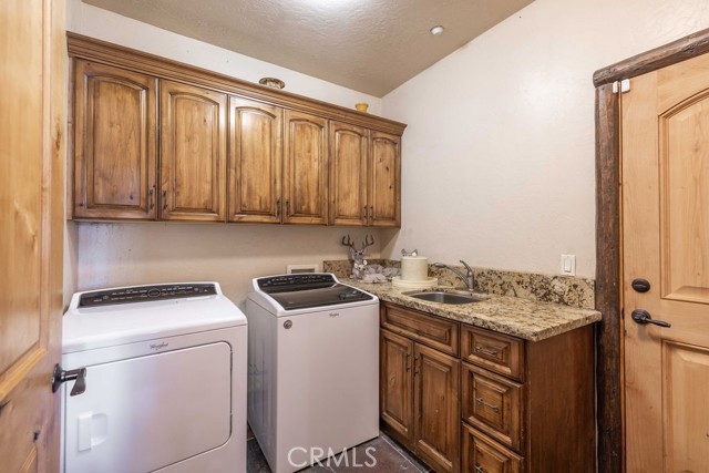 Detail Gallery Image 38 of 51 For 1086 Heritage, Big Bear City,  CA 92314 - 4 Beds | 4/2 Baths