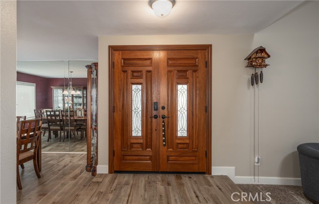 21992 Hoi Circle, Lake Forest CA: https://media.crmls.org/medias/3295e508-8f96-4a5b-b91f-4d16bfa5cab2.jpg