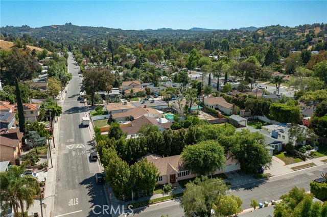 Detail Gallery Image 35 of 36 For 21904 Galvez, Woodland Hills,  CA 91364 - 3 Beds | 3/1 Baths