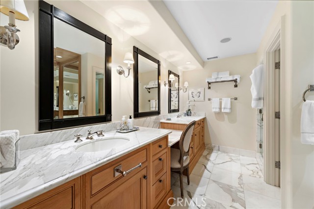Detail Gallery Image 36 of 73 For 1030 Bayside #702,  Newport Beach,  CA 92660 - 2 Beds | 2 Baths
