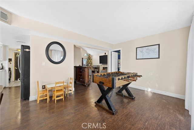 Detail Gallery Image 14 of 43 For 7605 Carson Hill Ct, Bakersfield,  CA 93313 - 4 Beds | 2/1 Baths