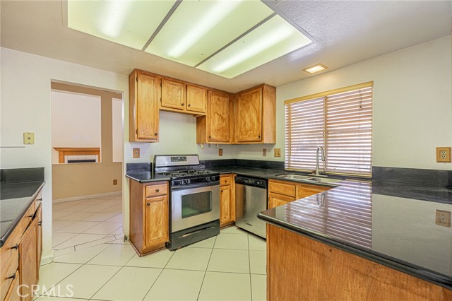 36849 James Place, Palmdale CA: https://media.crmls.org/medias/3297d7ad-7e30-4146-b256-5af230c4849d.jpg