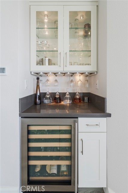 Detail Gallery Image 13 of 59 For 230 Lille Lane #113,  Newport Beach,  CA 92663 - 3 Beds | 3 Baths