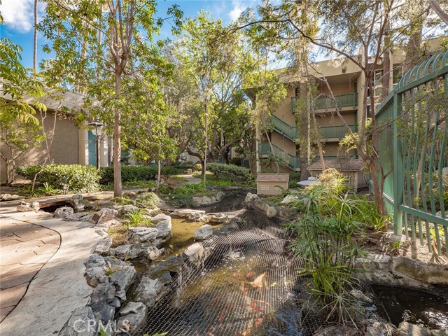 Detail Gallery Image 45 of 53 For 576 N Bellflower Bld #205,  Long Beach,  CA 90814 - 1 Beds | 1 Baths