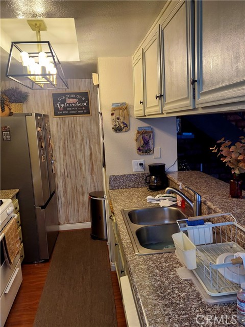 Detail Gallery Image 7 of 32 For 1145 W Sierra Madre, Azusa,  CA 91702 - 2 Beds | 1 Baths