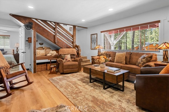 Detail Gallery Image 7 of 52 For 42425 Fox Farm Rd, Big Bear Lake,  CA 92315 - 2 Beds | 1 Baths