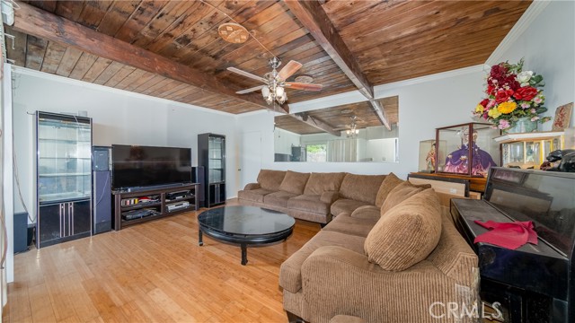 16467 Mckeever Street photo 4