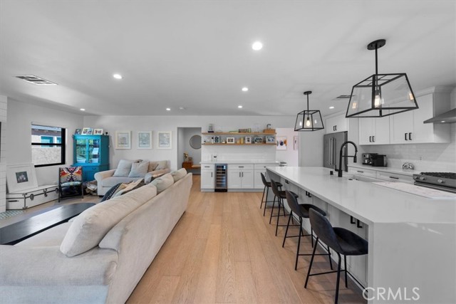 1834 Stearns Drive, Los Angeles CA: https://media.crmls.org/medias/329b787b-c8a4-47b5-8de1-d1dd2008f95f.jpg