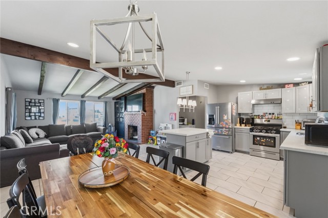 Detail Gallery Image 5 of 28 For 38871 Yucca Tree, Palmdale,  CA 93551 - 3 Beds | 1 Baths