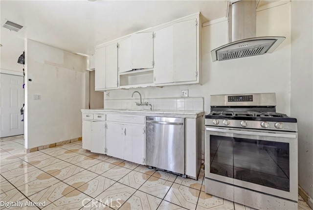 Detail Gallery Image 23 of 39 For 1054 W 24th, Merced,  CA 95340 - 3 Beds | 1 Baths