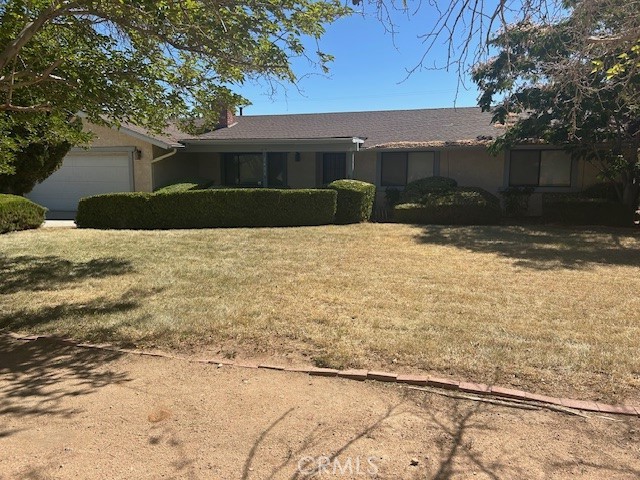 7427 Oxford Avenue, Hesperia CA: https://media.crmls.org/medias/329ffbce-bef7-4243-b95b-df6d49f5a27e.jpg
