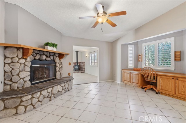 Detail Gallery Image 17 of 31 For 42307 61st St W, Quartz Hill,  CA 93535 - 4 Beds | 2 Baths