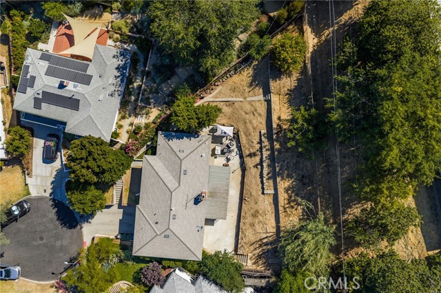 4600 Edelle Place, Los Angeles CA: https://media.crmls.org/medias/32a12345-ad19-464b-b5b4-52ae87f3d16d.jpg