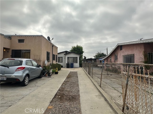 Detail Gallery Image 3 of 7 For 606 S Kern Ave, East Los Angeles,  CA 90022 - – Beds | – Baths