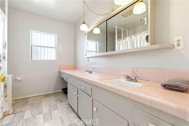 Detail Gallery Image 25 of 35 For 10731 Wright Rd, South Gate,  CA 90280 - 3 Beds | 2 Baths