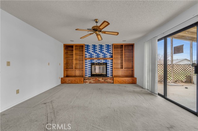 Detail Gallery Image 8 of 20 For 9848 Karen Ave, California City,  CA 93505 - 3 Beds | 2/1 Baths