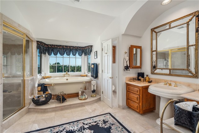 Detail Gallery Image 23 of 42 For 1170 N Englewild Dr., Glendora,  CA 91741 - 5 Beds | 6/1 Baths