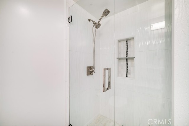 Detail Gallery Image 16 of 19 For 11862 Starfish Ln, Malibu,  CA 90265 - 2 Beds | 2 Baths