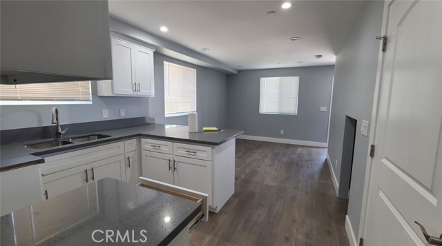 Detail Gallery Image 3 of 7 For 929 S Lorena, Los Angeles,  CA 90023 - 3 Beds | 2/1 Baths