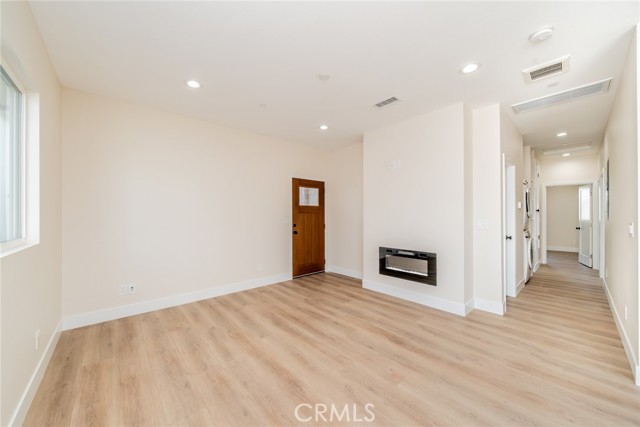 Detail Gallery Image 10 of 44 For 11186 Vernon Ave a,  Chino,  CA 91710 - 5 Beds | 3 Baths